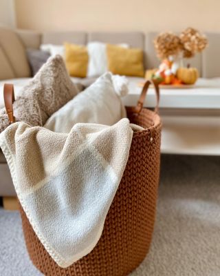 Jako uznejte, že tomuto koši musím věnovat samostatný příspěvek, aby mi tady někde nezapadnul 🤎 Ten je co? 😍 #barvy...