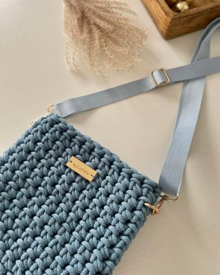 Nevěřili byste, jak těžké je sehnat textilní popruh ve stejné nebo alespoň trochu podobné barvě příze, ze které je...